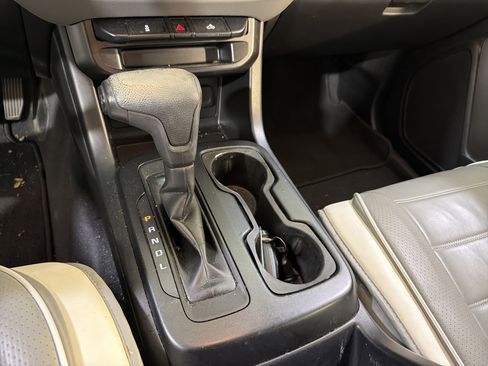 Used 2021 Chevrolet Colorado W/T w/ Custom Special Edition image 20