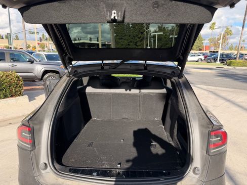 Used 2024 Tesla Model X image 19