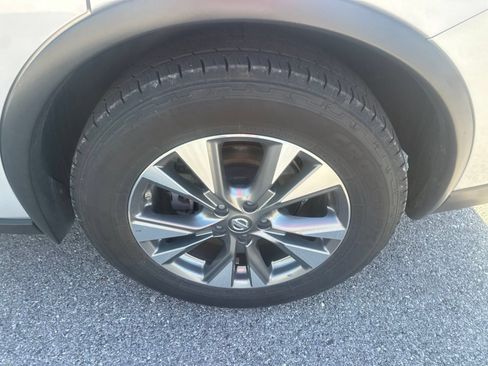 Used 2017 Nissan Murano SL FWD image 9