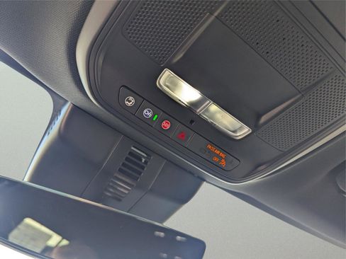 New 2025 Chevrolet Suburban Premier image 52