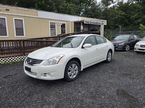 Used 2010 Nissan Altima 2.5 S w/ Convenience Pkg FWD image 4