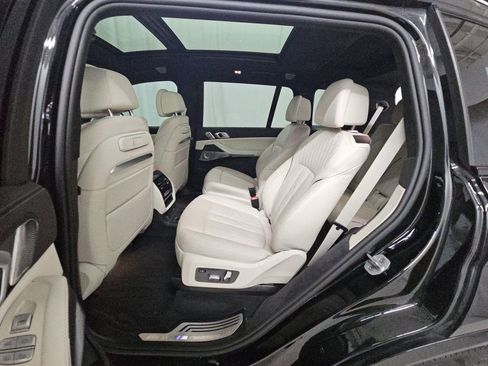 Certified 2025 BMW X7 xDrive40i w/ Executive Package AWD/4WD image 6