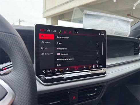 New 2026 Volkswagen Tiguan SE R-Line image 18