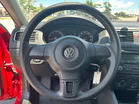 Used 2013 Volkswagen Jetta Sedan FWD image 17