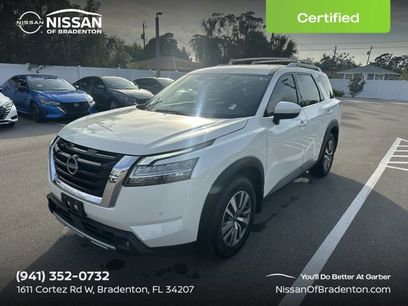 Certified 2022 Nissan Pathfinder SL