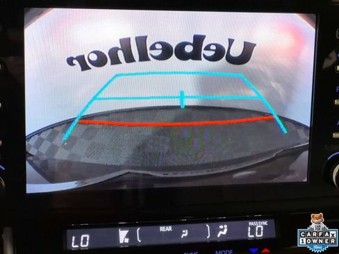 Used 2024 Toyota Sienna XLE FWD image 22