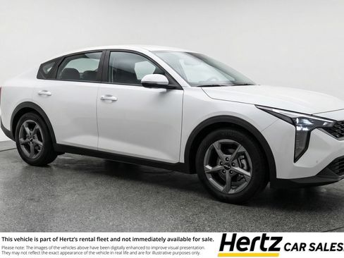 Used 2025 Kia K4 FWD image 1