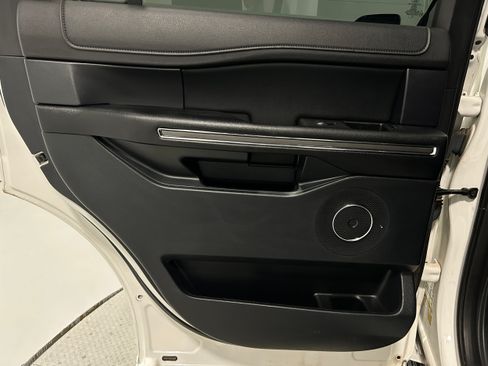 Used 2021 Ford Expedition XLT AWD/4WD image 25