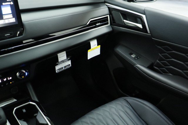 New 2026 Mitsubishi Outlander SEL FWD image 21