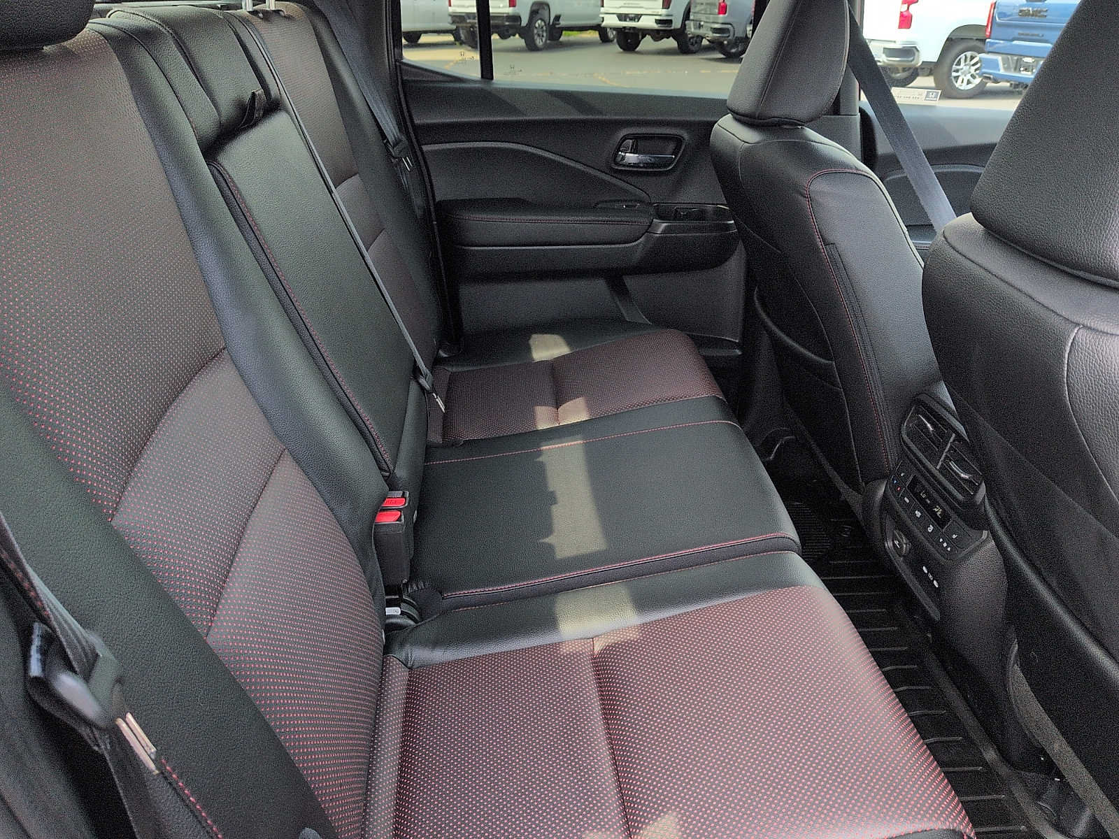 Used 2024 Honda Ridgeline Black Edition image 11