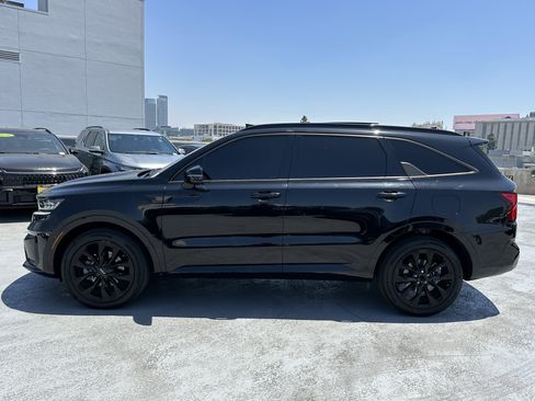 Certified 2023 Kia Sorento SX FWD image 3