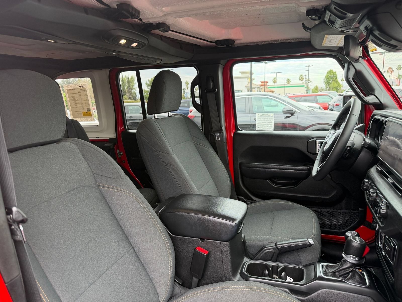 Used 2025 Jeep Wrangler Unlimited Sport AWD/4WD image 34