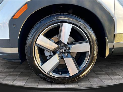 Used 2025 Hyundai Santa Fe Limited image 9