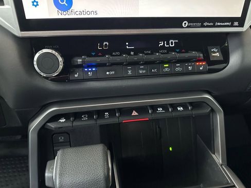 Used 2022 Toyota Tundra Platinum w/ Advanced Package image 25