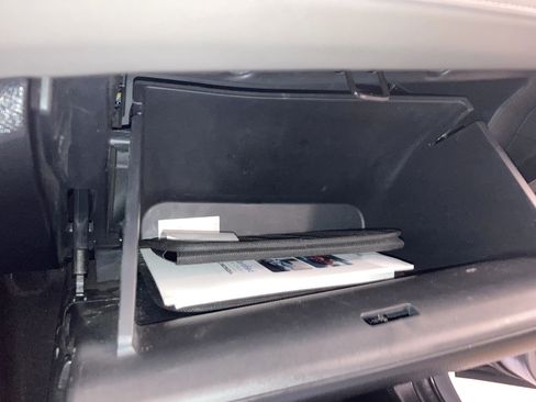 Used 2018 Honda HR-V LX image 40
