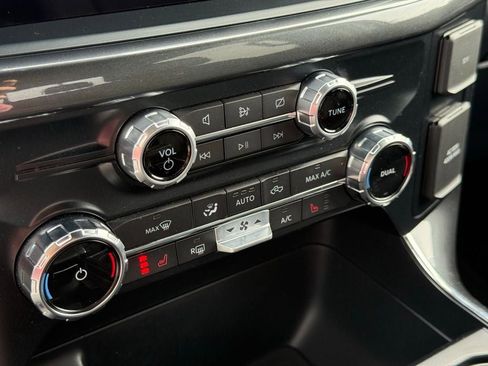 Certified 2022 Ford F150 XLT w/ Equipment Group 302A High image 31