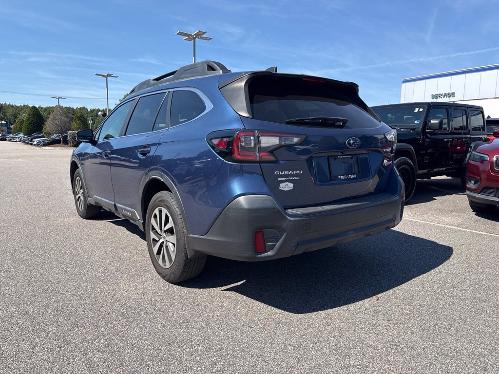 Used 2021 Subaru Outback Premium AWD/4WD image 3