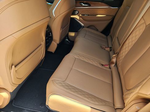 New 2025 Jeep Grand Cherokee Summit w/ Obsidian Package image 20