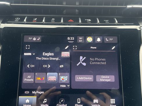 Used 2023 Jeep Grand Cherokee Altitude AWD/4WD image 16