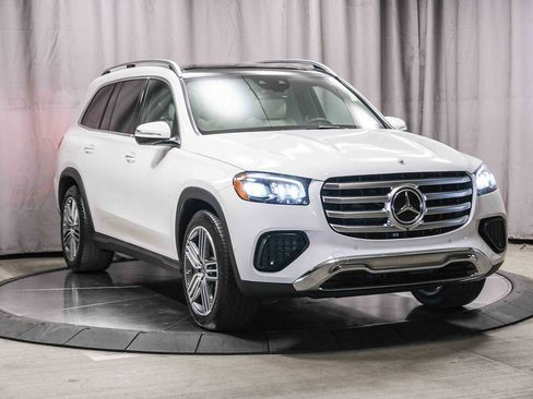 Certified 2025 Mercedes-Benz GLS 450 4MATIC image 5