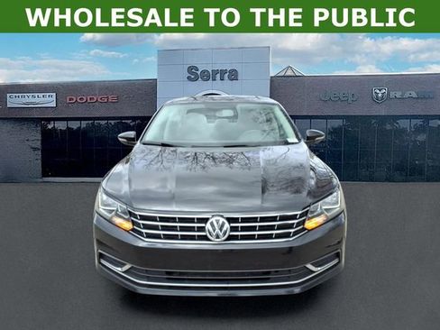 Used 2016 Volkswagen Passat 1.8T S FWD image 2