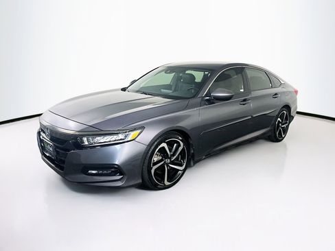 Used 2018 Honda Accord Sport image 3