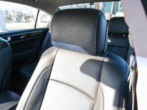 Used 2013 Hyundai Genesis 3.8 RWD image 22