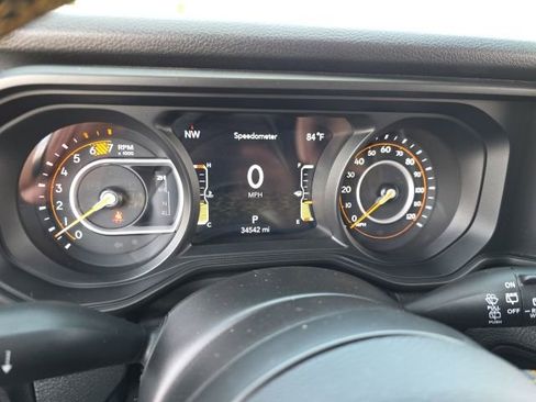 Used 2024 Jeep Wrangler Unlimited Sport AWD/4WD image 21