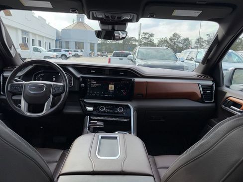 Used 2022 GMC Sierra 1500 Denali w/ Denali Reserve Package image 14