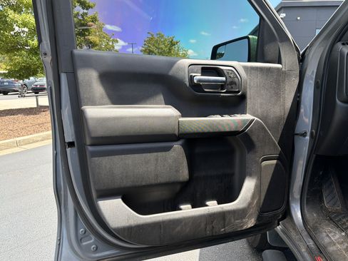 Used 2021 Chevrolet Silverado 1500 Custom Trail Boss AWD/4WD image 15
