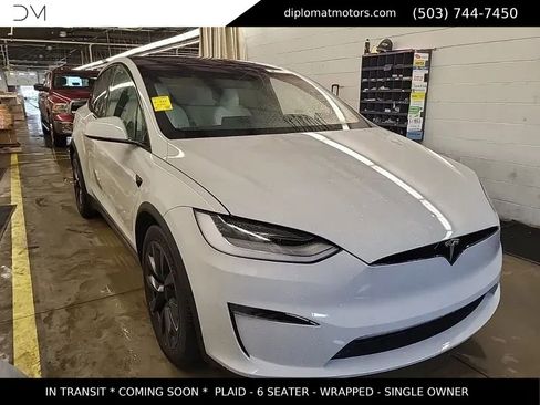 Used 2022 Tesla Model X Plaid image 3