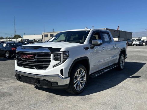 Used 2024 GMC Sierra 1500 SLT w/ SLT Premium Plus Package image 5