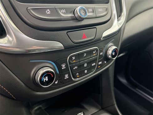 Used 2019 Chevrolet Equinox Premier image 15