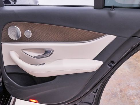 Used 2022 Mercedes-Benz E 350 Sedan image 34