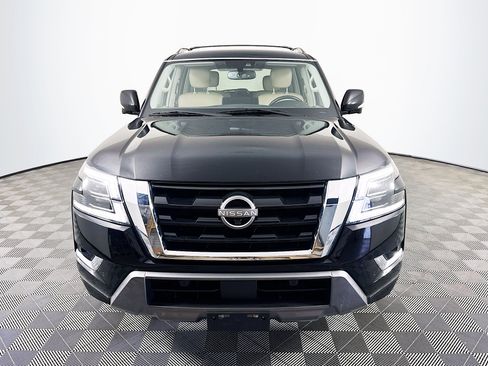 Used 2022 Nissan Armada SL w/ Captain's Chairs Package RWD image 2