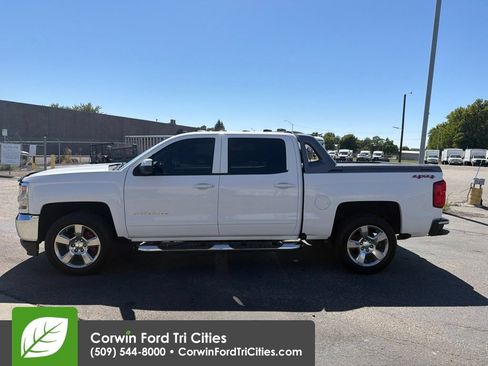 Used 2017 Chevrolet Silverado 1500 LT w/ High Desert Package AWD/4WD image 6
