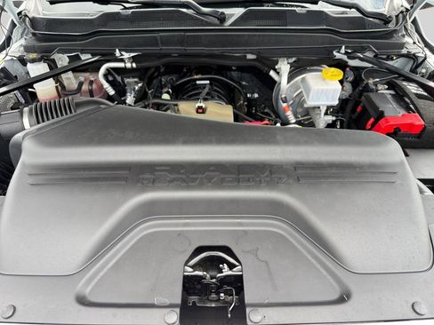 Used 2024 RAM 3500 Tradesman w/ Chrome Appearance Group AWD/4WD image 20