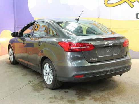 Used 2017 Ford Focus SE image 6