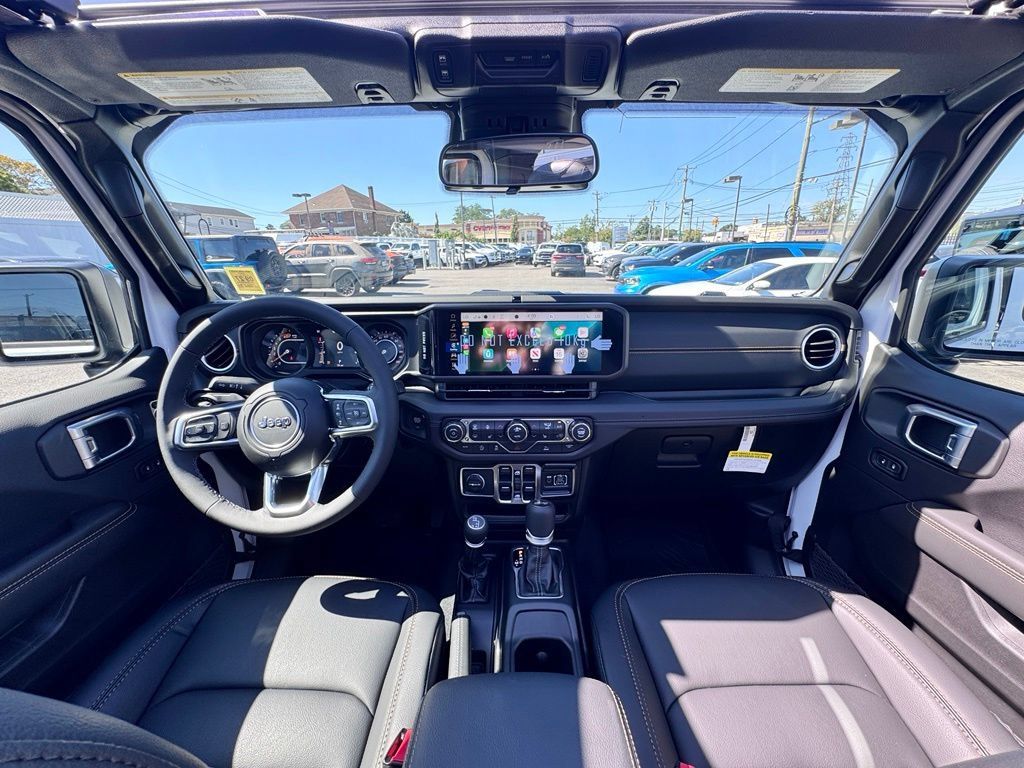 New 2026 Jeep Wrangler Unlimited Sahara AWD/4WD image 11