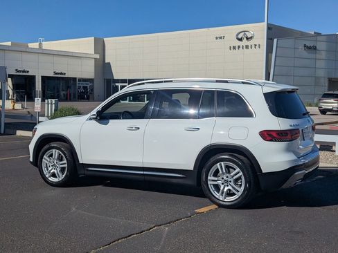 Used 2021 Mercedes-Benz GLB 250 4MATIC image 4