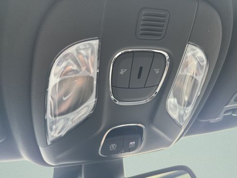 Used 2023 Jeep Compass Limited w/ Sun and Sound Group AWD/4WD image 29