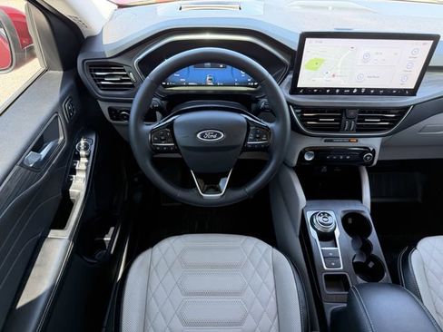 Used 2023 Ford Escape SE w/ PHEV Premium Package FWD image 16