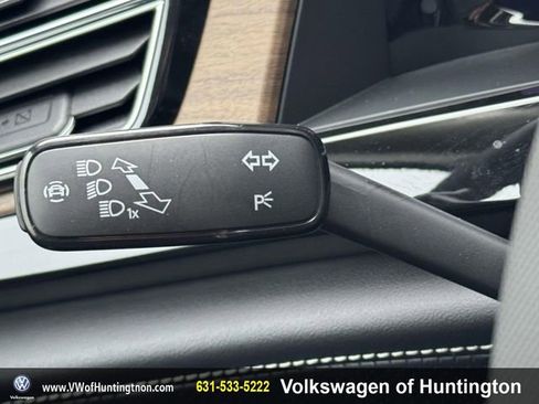 Certified 2025 Volkswagen Atlas SE image 22