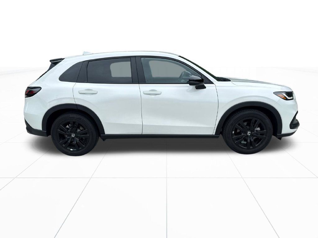 Certified 2026 Honda HR-V Sport image 10
