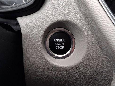 Used 2023 Toyota Corolla Cross LE image 22