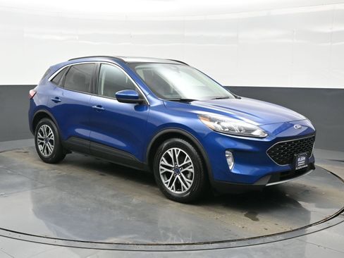 Used 2022 Ford Escape SEL w/ Technology Package image 8