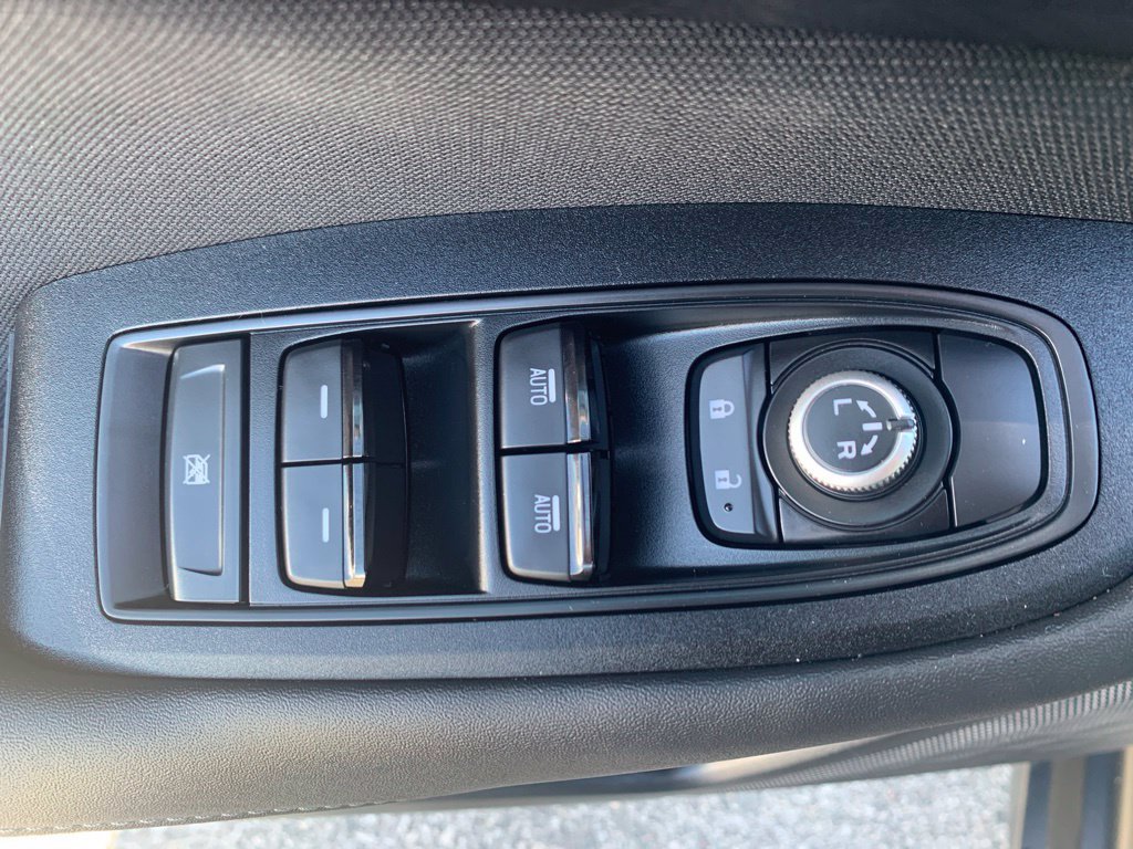 Used 2025 Subaru Outback Premium AWD/4WD image 16