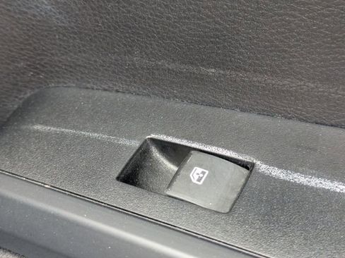 Used 2019 Toyota Tacoma SR w/ SR Convenience Package AWD/4WD image 30