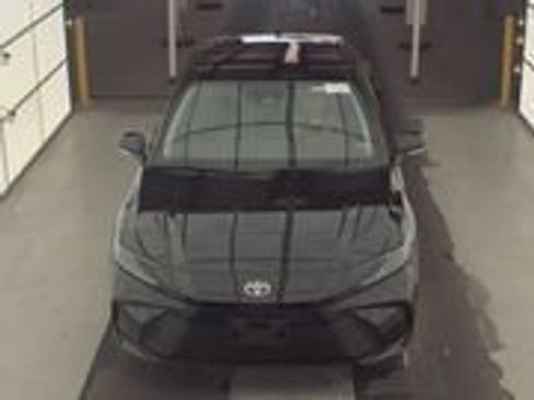 Used 2025 Toyota Camry LE image 2