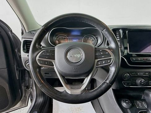 Used 2021 Jeep Cherokee Limited image 11